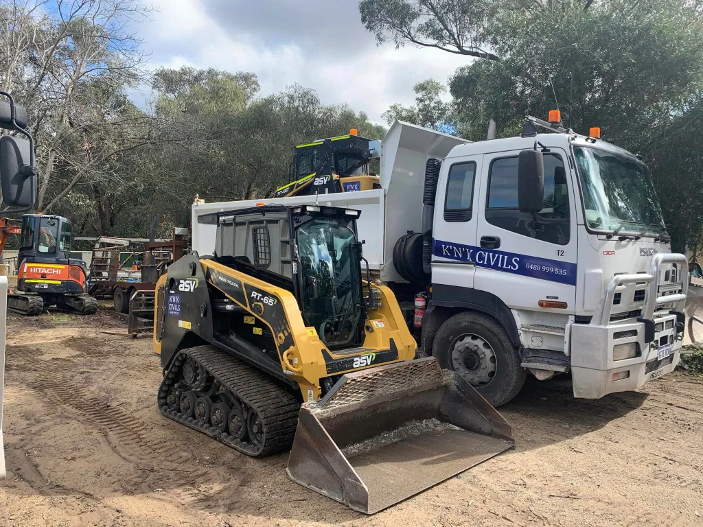 knk-civils-earthmoving-trucks-and-machines-2